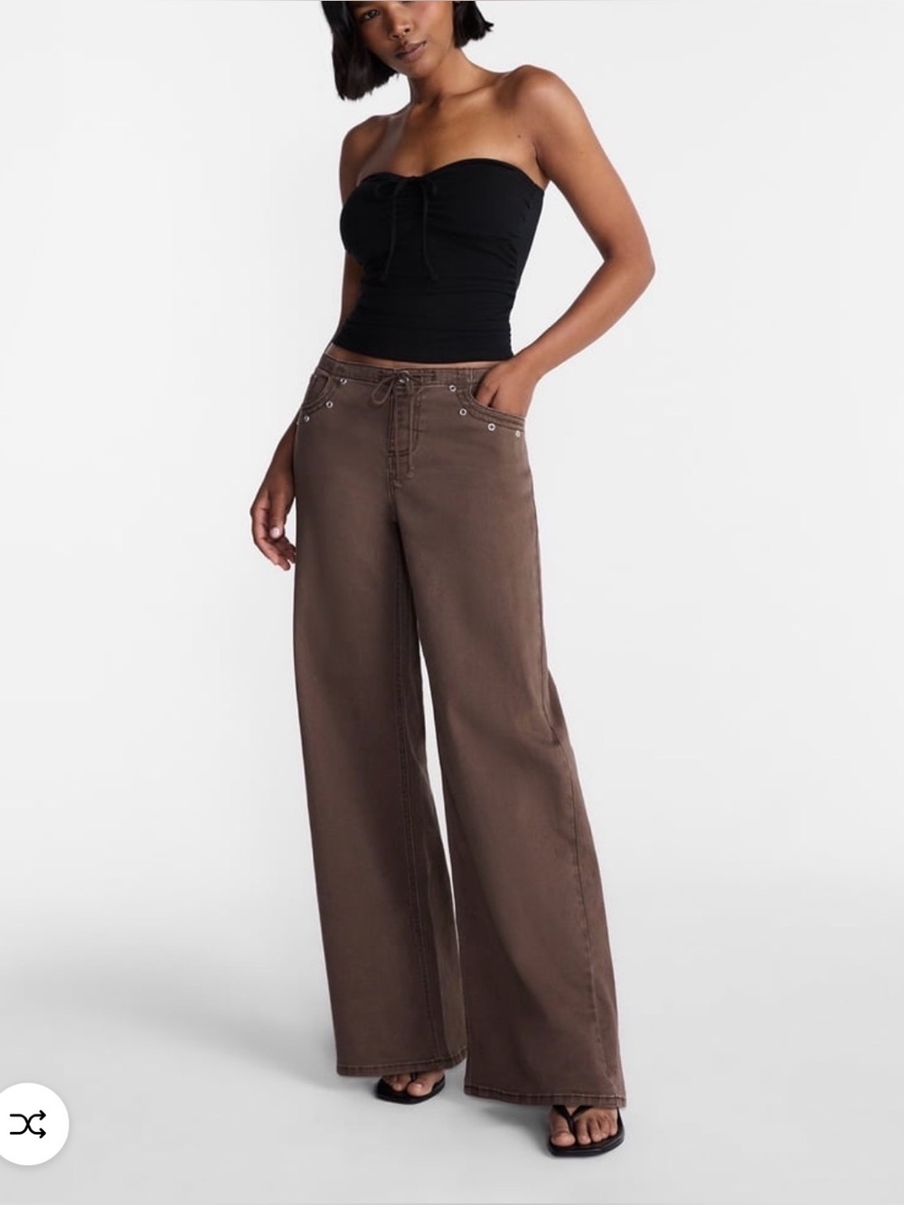 Low rise wide leg jeans in color brown, size XS 0/2